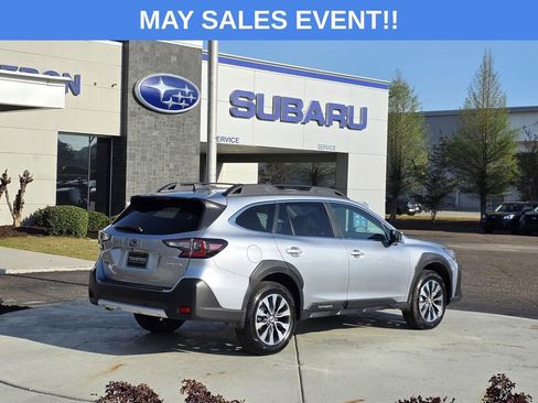 Used 2025 Subaru Outback Limited w/ Popular Package #2 AWD/4WD image 5