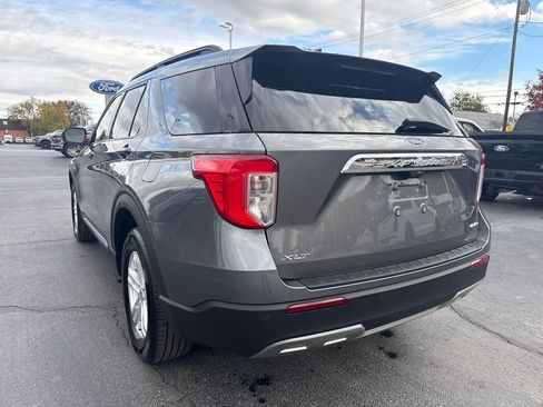 Used 2023 Ford Explorer XLT w/ Equipment Group 202A image 9