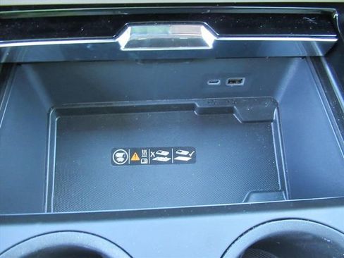 Used 2025 GMC Yukon Denali image 25