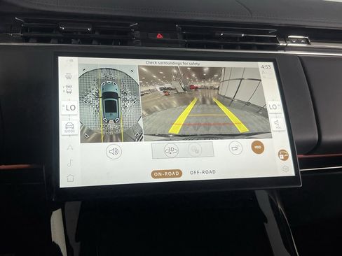 Used 2024 Land Rover Range Rover Sport Dynamic SE image 16