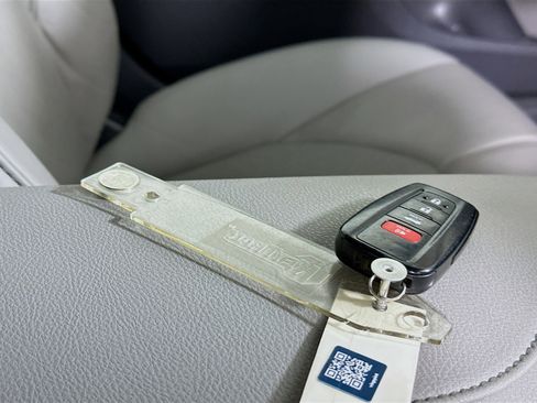 Certified 2023 Toyota Camry XLE image 33