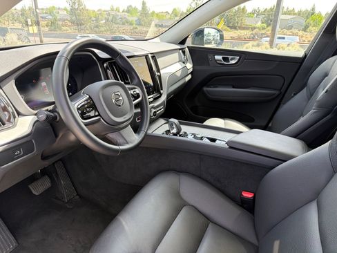Used 2025 Volvo XC60 B5 Plus AWD/4WD image 20