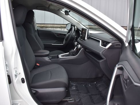 Certified 2025 Toyota RAV4 LE AWD/4WD image 25