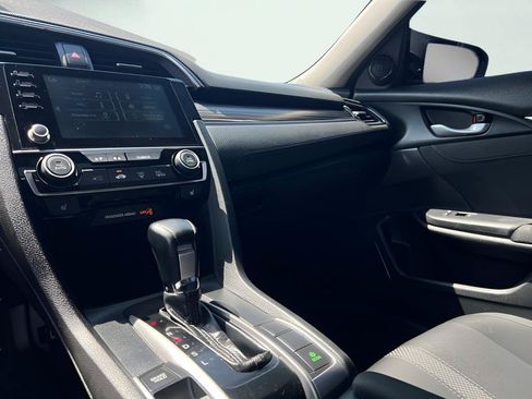 Used 2019 Honda Civic EX image 41