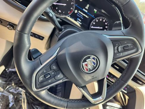 Used 2023 Buick Envision Avenir AWD/4WD image 18