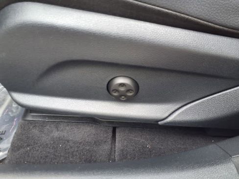 Used 2022 Mercedes-Benz GLC 300 4MATIC image 15