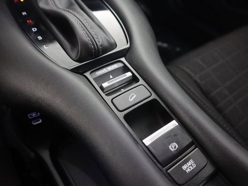 Certified 2026 Honda HR-V LX image 45