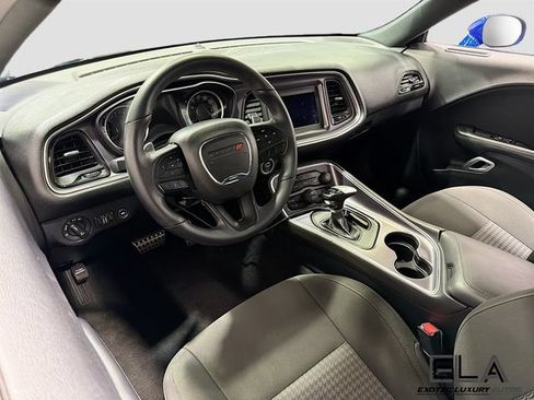 Used 2018 Dodge Challenger R/T RWD image 10