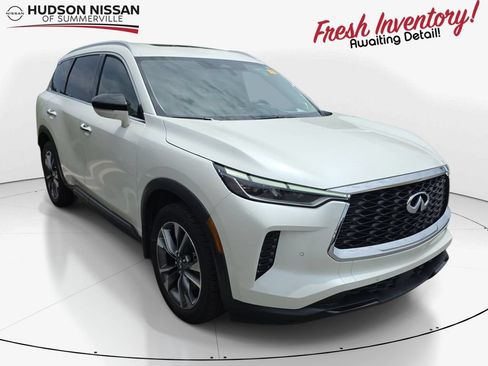 Used 2023 INFINITI QX60 Luxe w/ Performance Audio Package FWD image 1