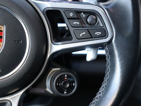 Used 2017 Porsche Panamera image 17