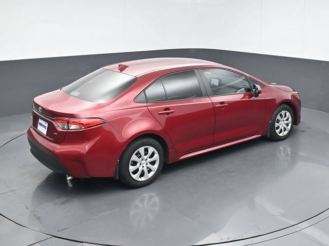 Used 2025 Toyota Corolla LE FWD image 40