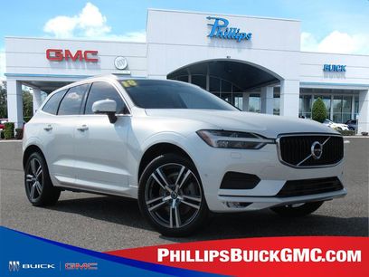 Used 2018 Volvo XC60 T6 Momentum w/ Convenience Package