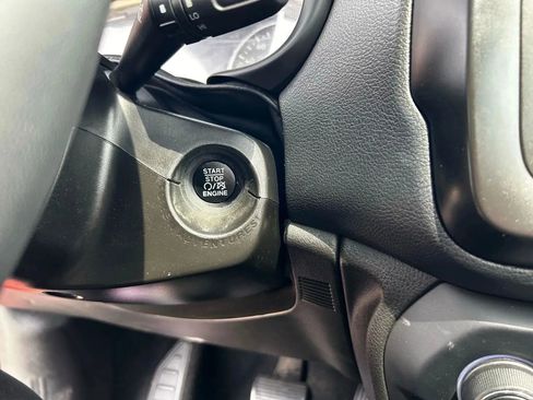 Used 2021 Jeep Renegade Latitude AWD/4WD image 21