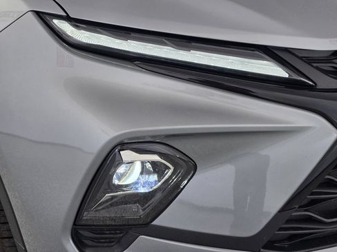 New 2026 Chevrolet Blazer LT w/ LPO, Black Grille Bar Package FWD image 11