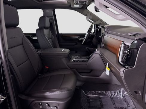 New 2025 GMC Sierra 3500 Denali w/ Denali Reserve Package image 29