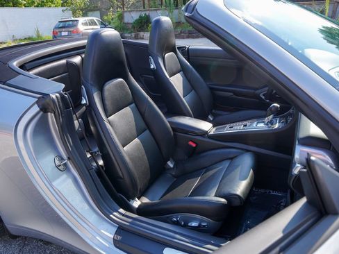 Used 2017 Porsche 911 Carrera RWD image 29