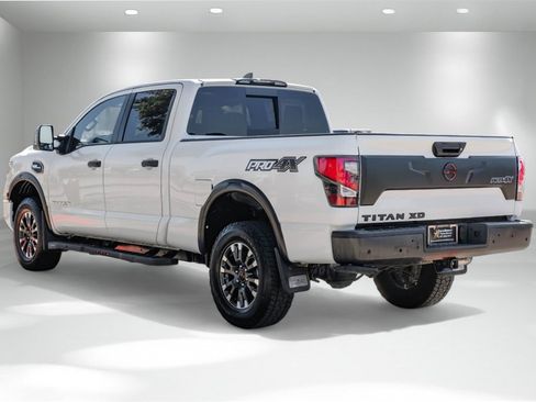 Used 2024 Nissan Titan PRO-4X w/ Pro-4x Convenience Package image 9