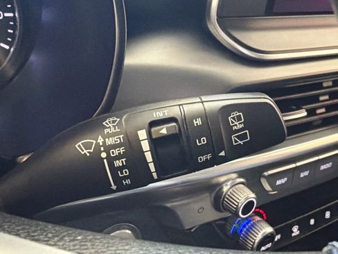 Used 2022 Kia Telluride LX image 43