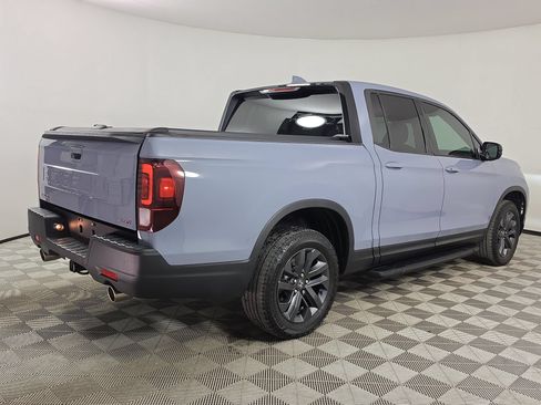 Used 2025 Honda Ridgeline Sport image 7