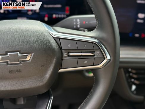 Used 2025 Chevrolet Suburban Z71 AWD/4WD image 18