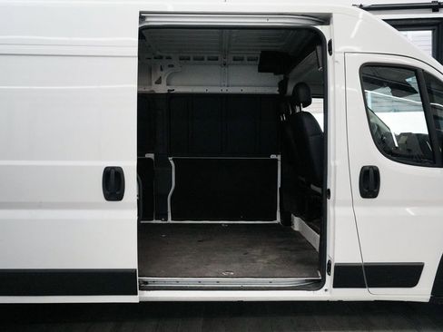 Used 2025 RAM ProMaster 2500 w/ Convenience Group FWD image 27