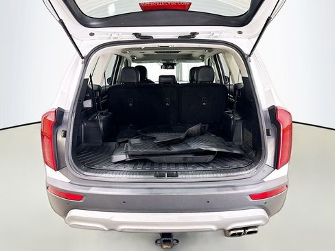 Used 2020 Kia Telluride S w/ S 8 Passenger Seating Package image 13
