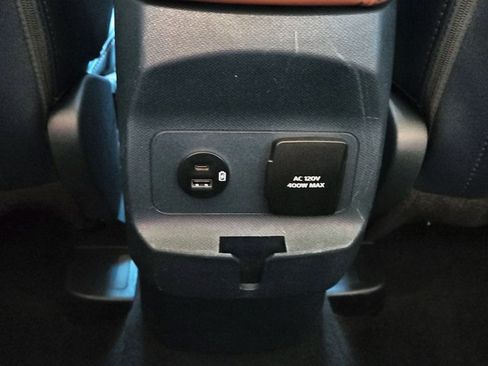 Used 2023 Ford Maverick Lariat w/ Lariat Luxury Package FWD image 16