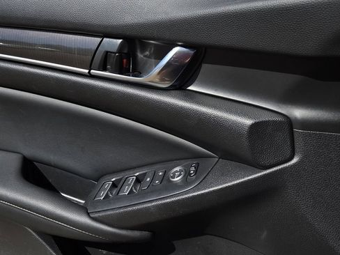 Used 2022 Honda Accord Sport image 18