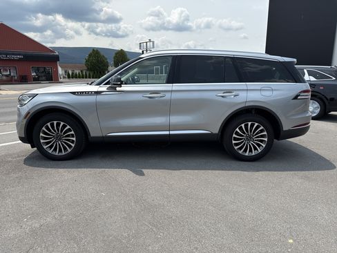 Used 2022 Lincoln Aviator AWD w/ Premium Package image 7
