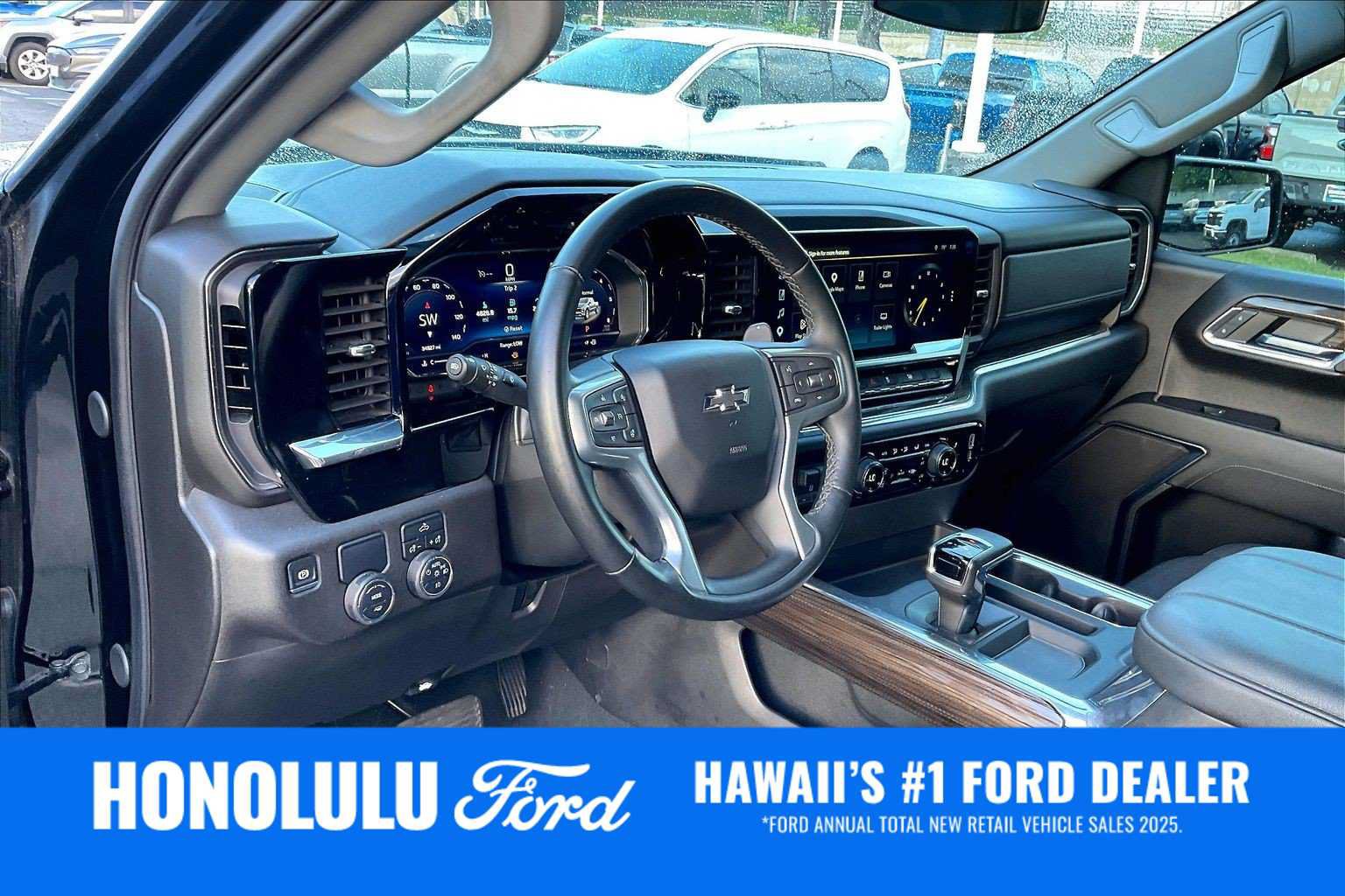 Used 2024 Chevrolet Silverado 1500 RST RWD image 2