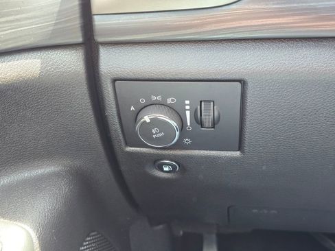 Used 2020 Jeep Grand Cherokee Altitude AWD/4WD image 33
