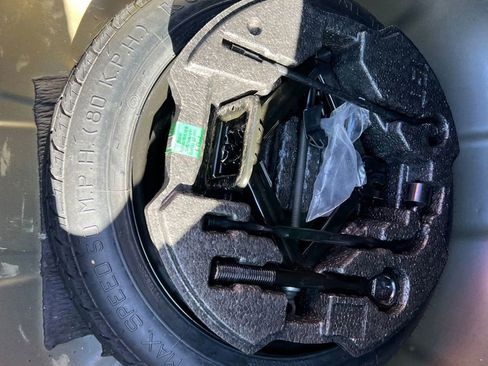 Used 2023 Hyundai Elantra Limited image 20