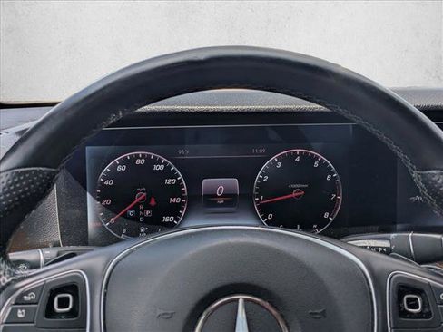Used 2018 Mercedes-Benz E 300 image 4