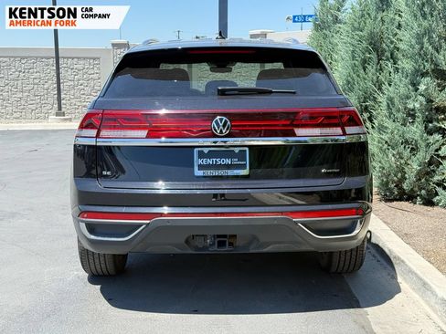 Used 2025 Volkswagen Atlas Cross Sport SE AWD/4WD image 6