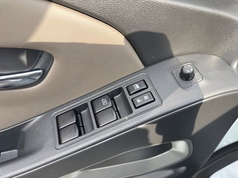 Used 2023 Nissan Frontier SV w/ Technology Package image 11