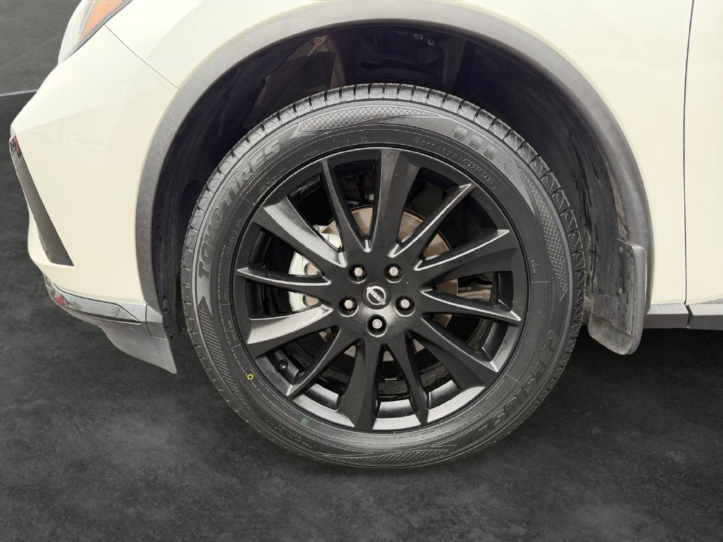 Used 2023 Nissan Murano SV w/ SV Midnight Edition Package FWD image 4