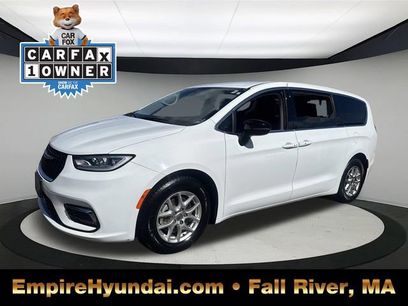 Used 2024 Chrysler Pacifica Touring-L