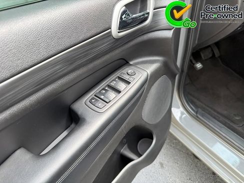 Certified 2021 Jeep Grand Cherokee Laredo X AWD/4WD image 41