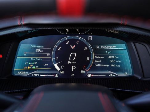 Used 2020 Chevrolet Corvette Stingray w/ 3LT Preferred Equipment Group image 24