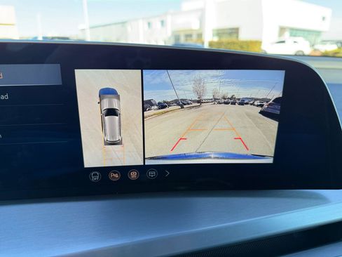 New 2026 Cadillac Vistiq Sport image 24