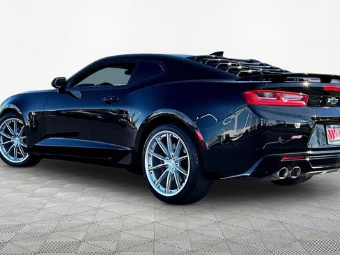Used 2017 Chevrolet Camaro SS image 4