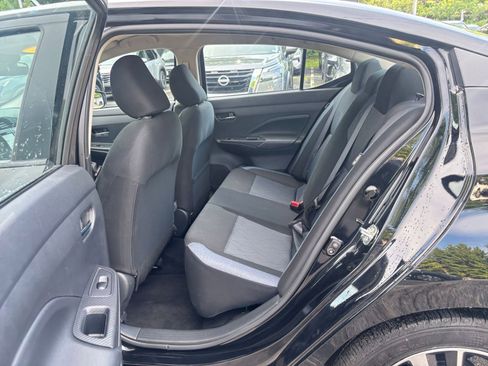 Used 2025 Nissan Versa SV FWD image 24