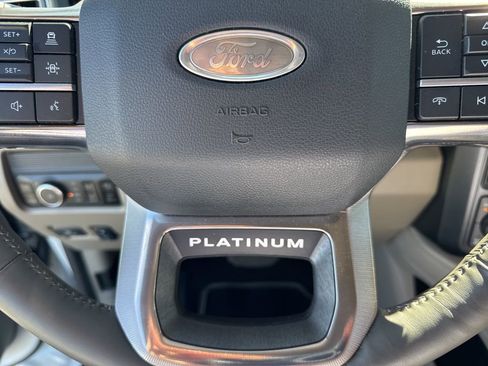 Used 2025 Ford F350 Platinum w/ Platinum Plus Package image 35