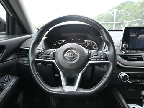 Used 2019 Nissan Altima 2.5 SR w/ SR Premium Package FWD image 10