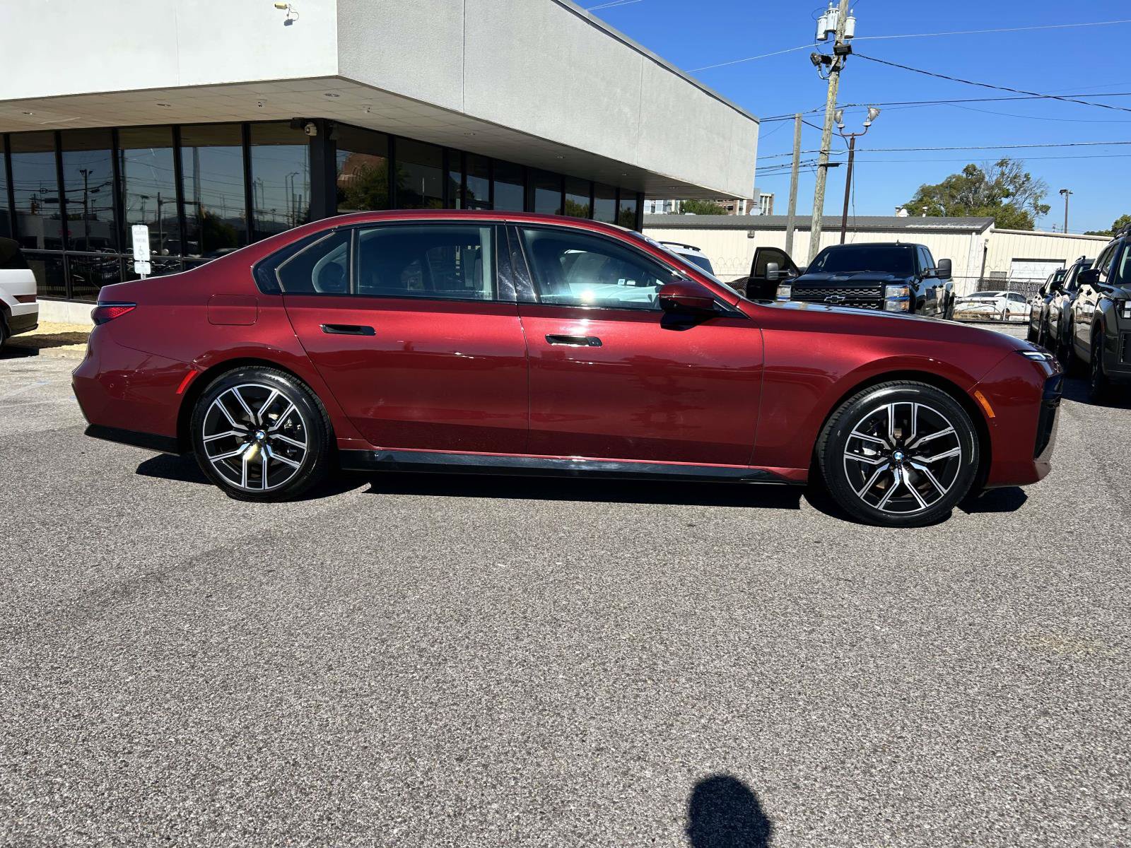 Used 2025 BMW 740i RWD image 2