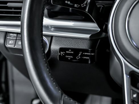 Used 2018 Porsche Panamera 4S image 30