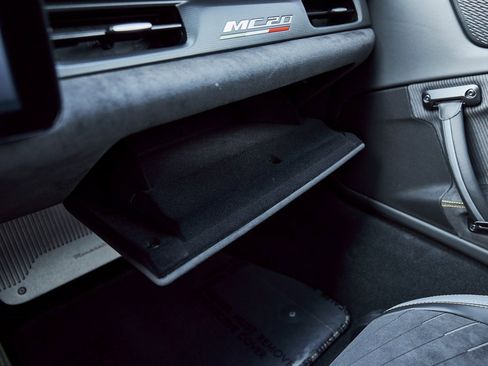 Used 2024 Maserati MC20 Base image 80