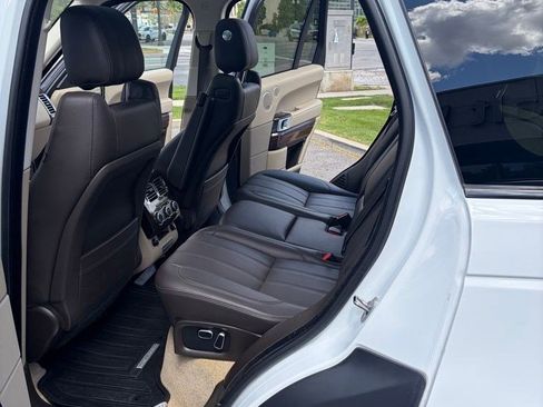 Used 2015 Land Rover Range Rover Supercharged image 17