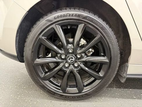 Used 2024 MAZDA MAZDA3 s FWD image 21