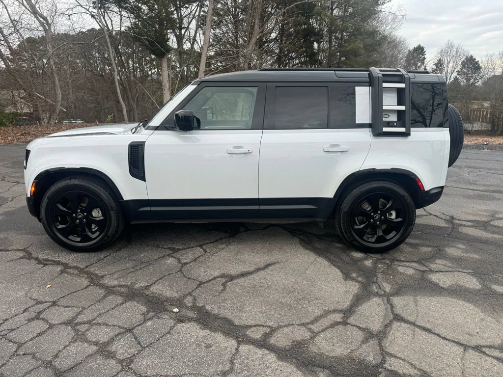 Used 2023 Land Rover Defender 110 X-Dynamic SE AWD/4WD image 2